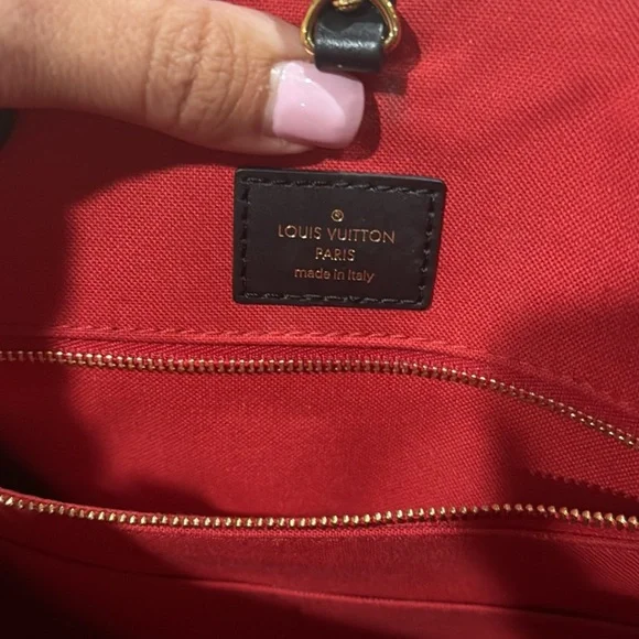 Louis Vuitton OnTheGo GM- used but great condition - Picture 2 of 7